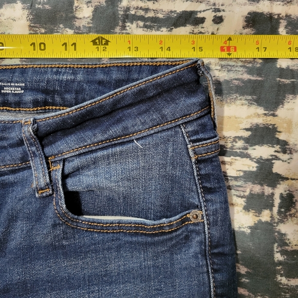 Old Navy Rockstar jeans - Picture 5 of 6